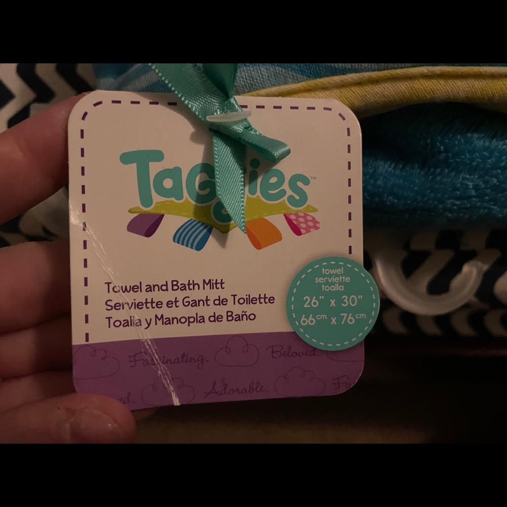 NWT towel and baby bath mit - Picture 2 of 5